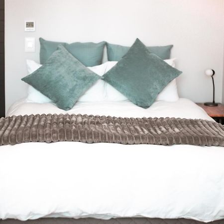 16 On Bree Luxury Studio Apartment With City Mountain Sea Views Kaapstad Buitenkant foto