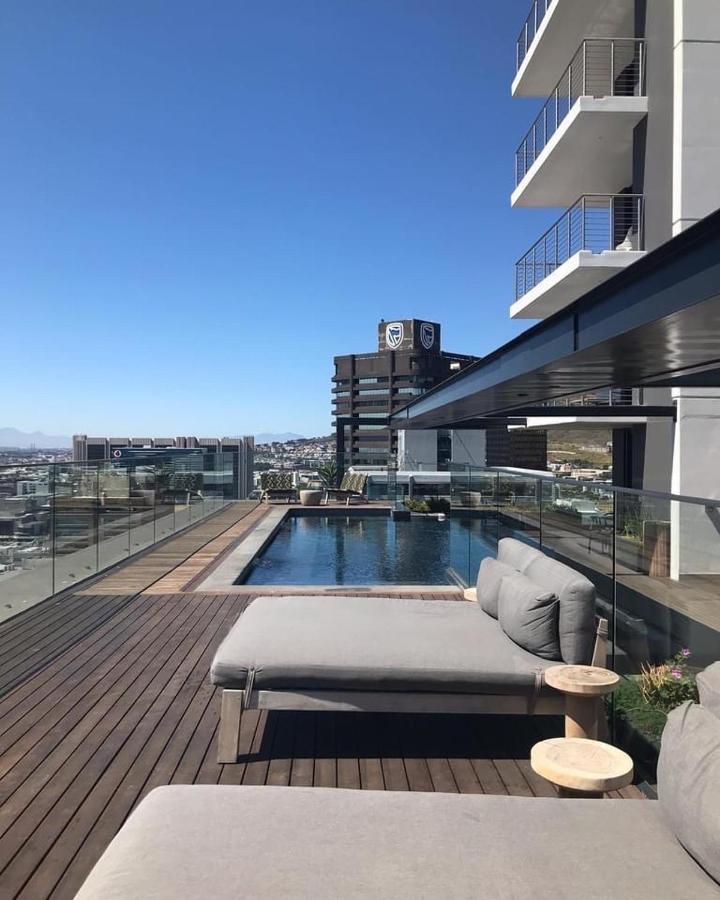 16 On Bree Luxury Studio Apartment With City Mountain Sea Views Kaapstad Buitenkant foto