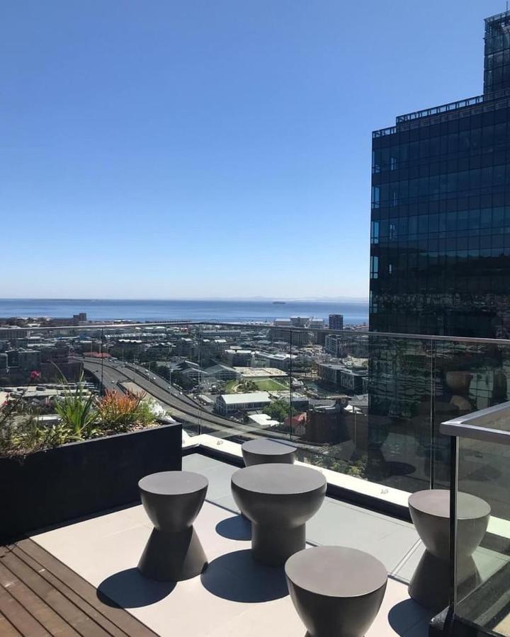 16 On Bree Luxury Studio Apartment With City Mountain Sea Views Kaapstad Buitenkant foto