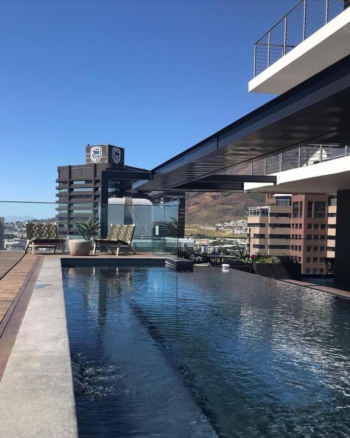 16 On Bree Luxury Studio Apartment With City Mountain Sea Views Kaapstad Buitenkant foto